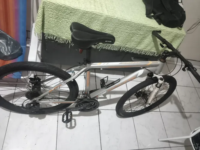 Bicicleta super confortável e resistente 