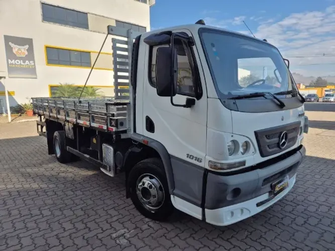 ACCELO 1016 2013 COM APENAS 80.000KM