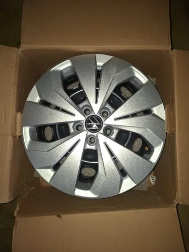 4 Rodas originais VW 16" 5FUROS PARA Golf, Bora, Passat etc. Com calotas
