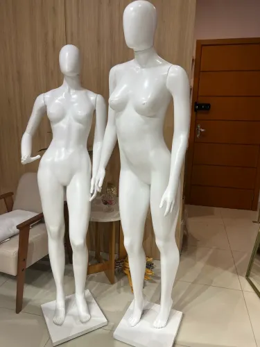 Manequins de loja feminina
