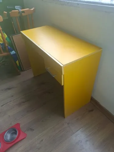 Escrivaninha Mesa de Escritório em MDF Amarela com 1 Gaveta - Ótimo Estado
