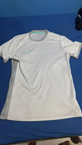 Nike academy 25 cor rara Tam G