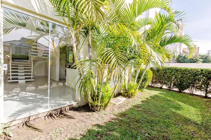 CASA EM CONDOMÍNIO FECHADO COM 3 DORMITÓRIOS