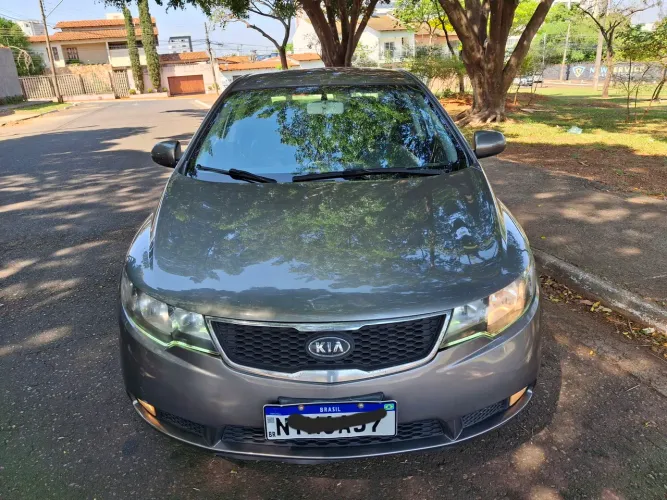 Kia Motors Cerato 1.6 16V Aut. 2011
