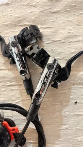Freio Shimano XT 785 bem novo