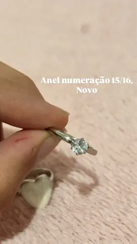 Anel solitário 