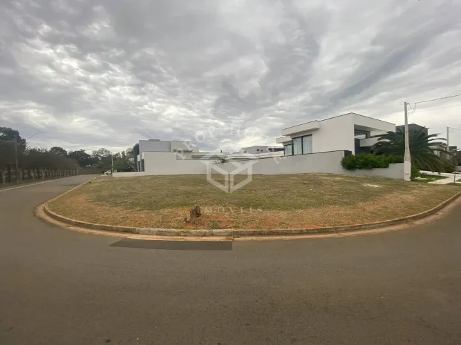 Terreno de esquina no Condomínio Residencial Ilha de Bali em Limeira-SP