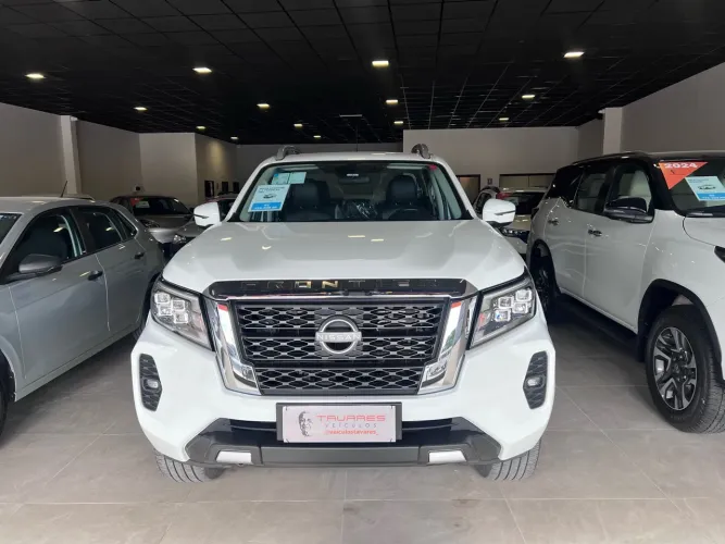 Nissan Frontier XE CD 4X4 2.3 Bi-TB Diesel Aut. 2025