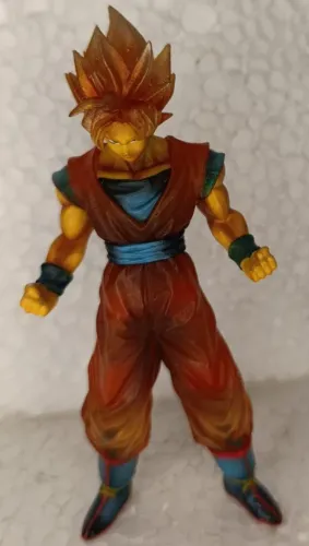 Dragon Ball, Son Goku, em sua icônica forma de Super Saiyajin.