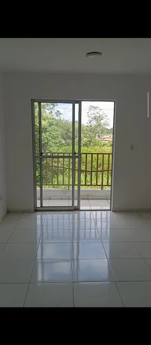 Alugo apartamento no segundo andar, nascente, condomínio Marina Residence