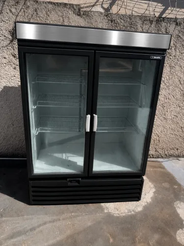 Refrigerador Comercial Metalfrio Duas Portas em Ótimo Estado