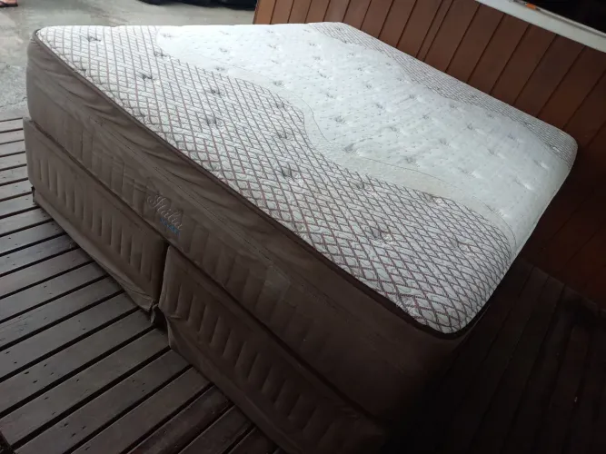 Cama Queen size