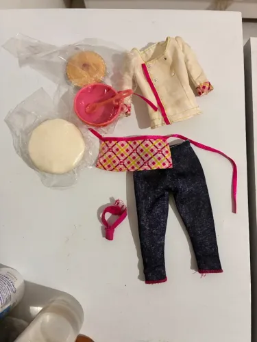 Roupa e acessórios da Barbie chef de cozinha i can be