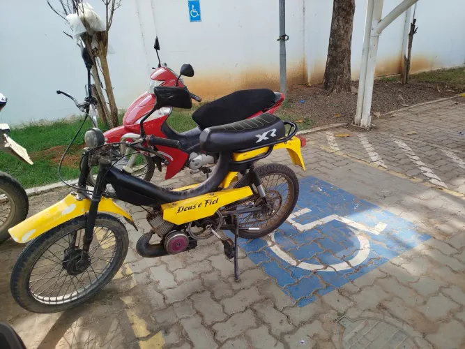 Mobilete boa tudo certinhos 