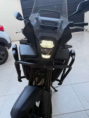 Moto nova pouca rodada garantia Honda