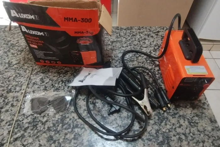 Vendo Makina de solda usei uma vez só