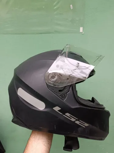 Capacete LS2 FF320 preto fosco