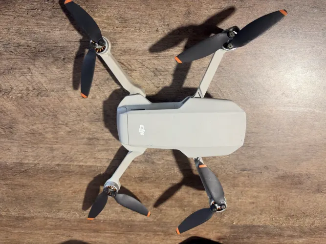 Drone DJI Mini 2 SE Fly More Combo - Completo, Impecável e Pronto para Voar