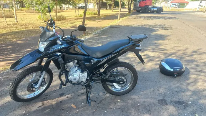 BROS 160 2023 /2024 COM 3500 KM UNICO DONO ...NÃO PEGO TROCA... SOMENTE VENDA 