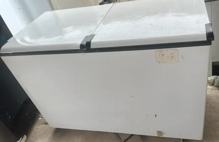 Freezer horizontal funcionando 