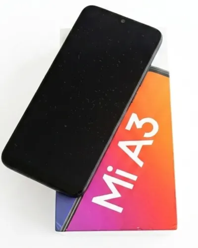 Smartphone Xiaomi Mi A3 64GB - Detalhe na Traseira
