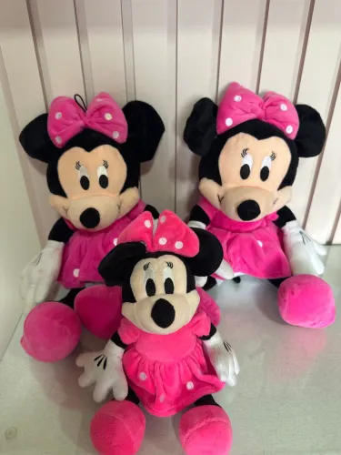 Minnie rosa pelúcia 