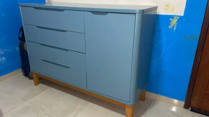 Cômoda Azul da marca Reller