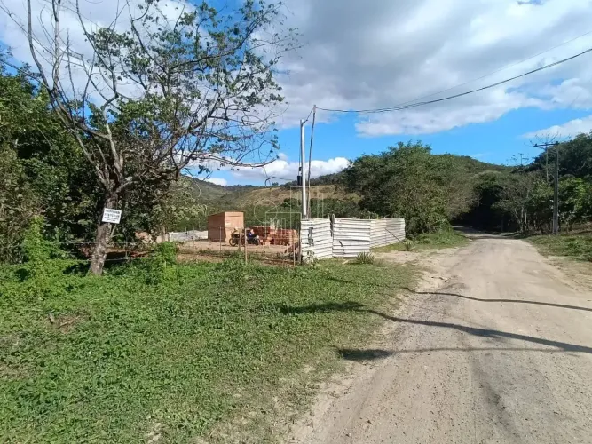 Excelente Terreno de 1.080 m² em Guapimirim Em frente à Praça Parque da Cidade!