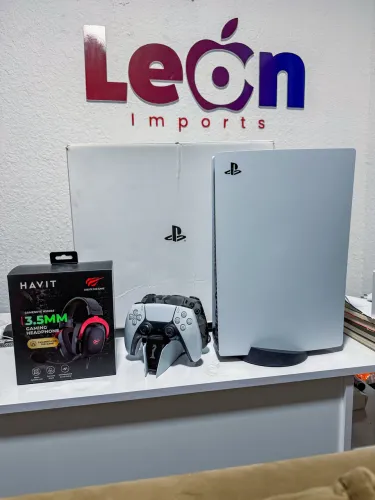 Ps5 1Tb Midia Fisica 2 controles + Base de carregamento + HeadPhone Profissional