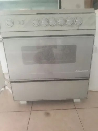 Fogão seis bocas