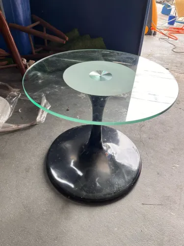 Mesa de canto/jardim