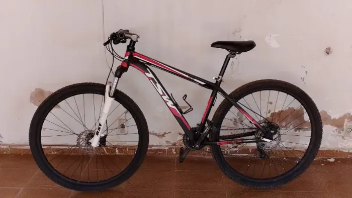 Vendo bicicleta ARO 29 - Excelente estado.