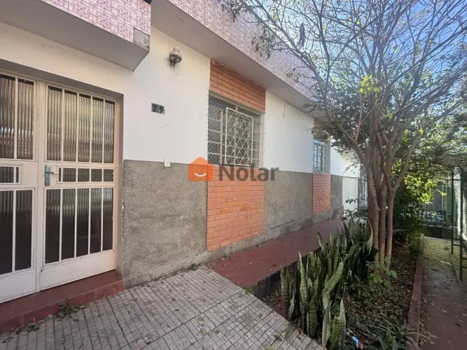 Casa para alugar com 3 quartos e 2 vagas no bairro Santa Tereza em Belo Horizonte MG