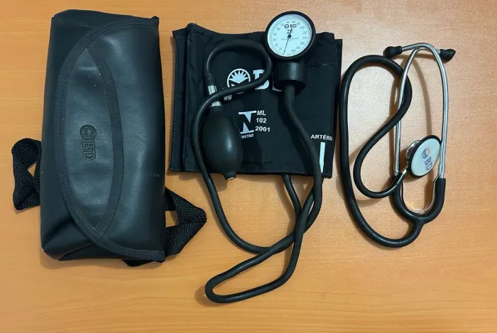 Kit Esfigmomanômetro + Estetoscópio