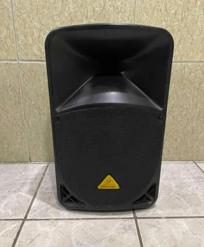 Caixa ativa behringher 1000W 