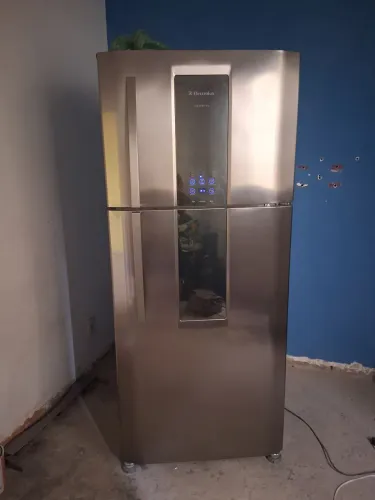 Vendo geladeira Electrolux inox