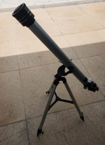 Telescópio Constellation F90060M praticam novo, na caixa, com acessórios e lentes