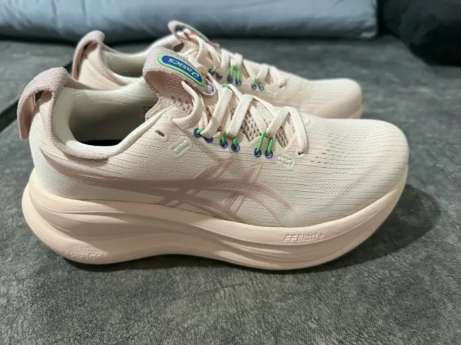 Tênis Asics Gel Nimbus 28 - tamanho 37