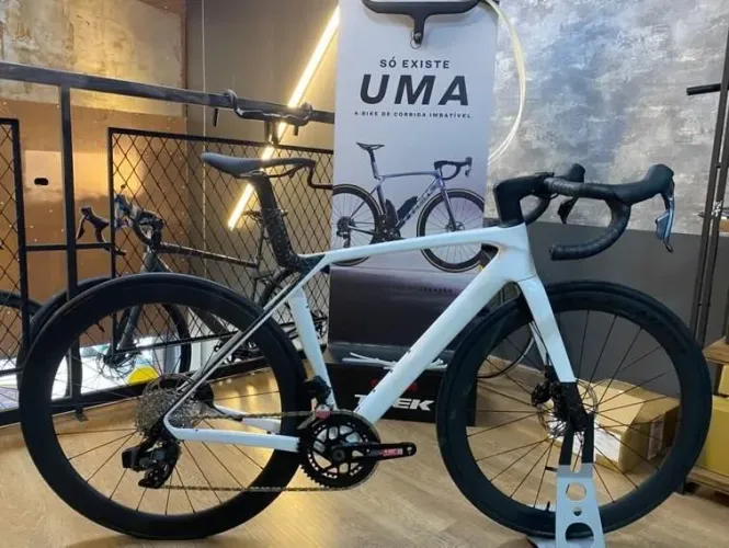 Madone SL 6 AXS Tam S "Na caixa"