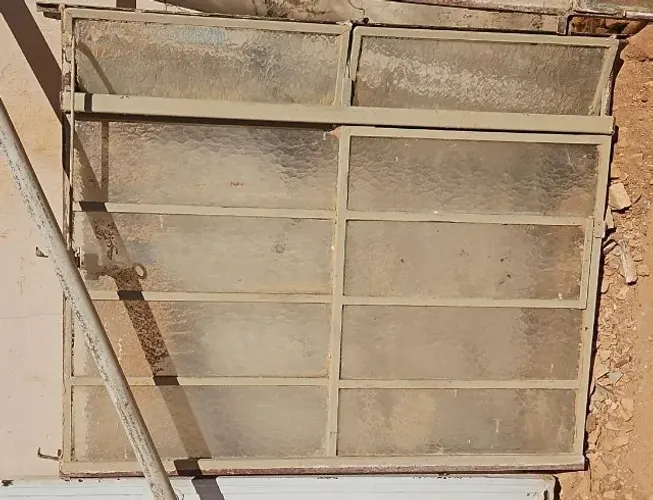 JANELA DE VIDRO 97 X 120