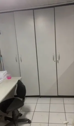 Armário grande para botar preço