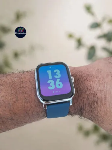 Smartwatch ZEBLAZE btalk pro.