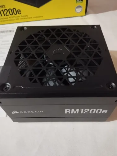 Fonte Corsair RM1200e 