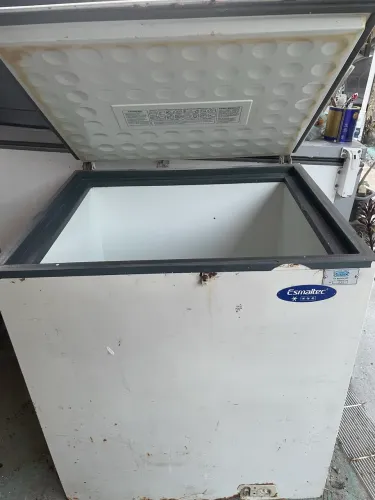 Freezer Esmaltec 222 litros