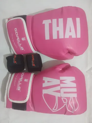 Luva Muay Thai Feminina Profissional Gorilla Cor Rosa Tamanho 12oz