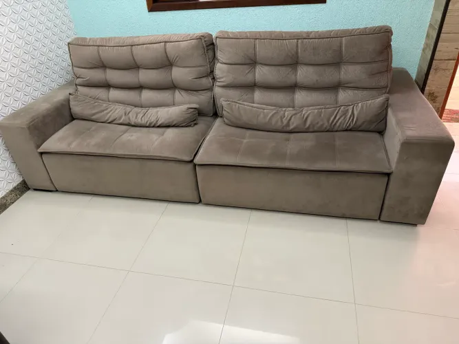 Sofá de Cinco Lugares comprado na Luciana Móveis pouco uso estrutura perfeita.