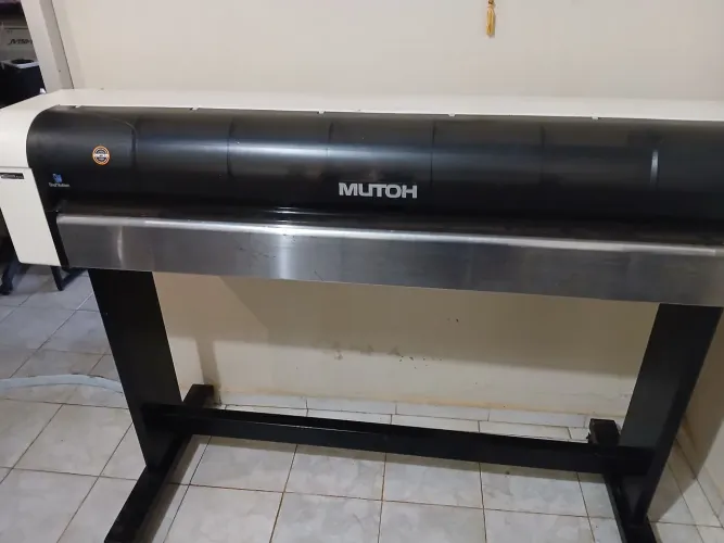Plotter Mutoh RJ 900 com 4 cartuchos novos