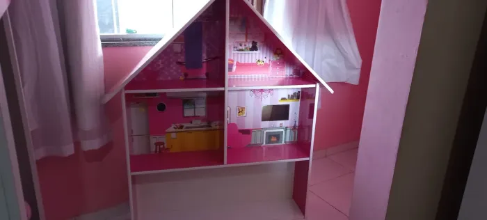 Casinha de bonecas em MDF 