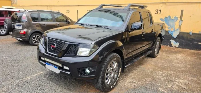 Nissan Frontier SL CD 4X4 2.5tb Diesel AUT 2015