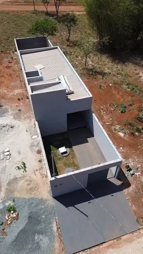 CASA À VENDA GARAVELO SUL codigo: 392850